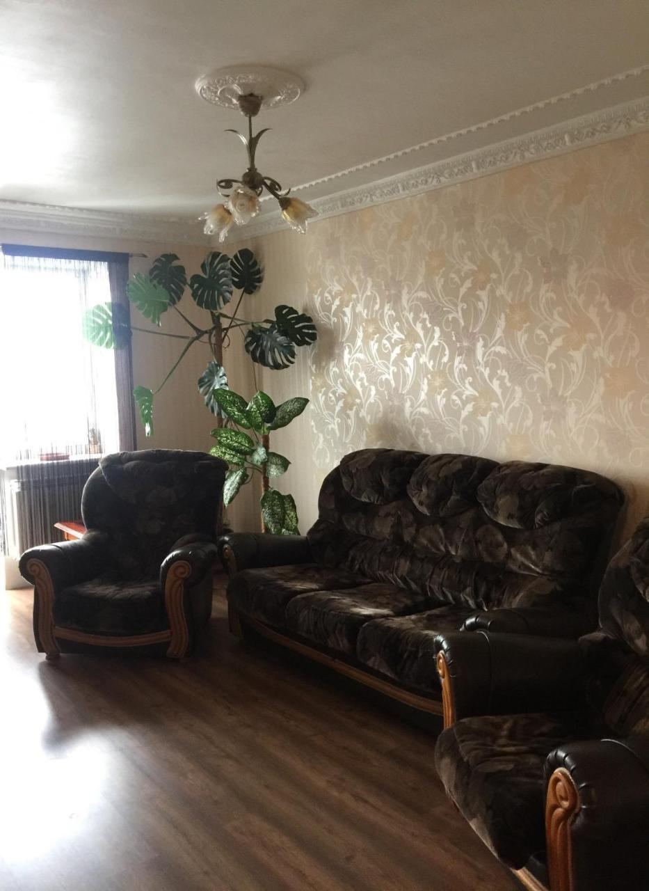 Apart Na Himnaziinoi Naberezhnii Apartment Kharkiv Exterior photo